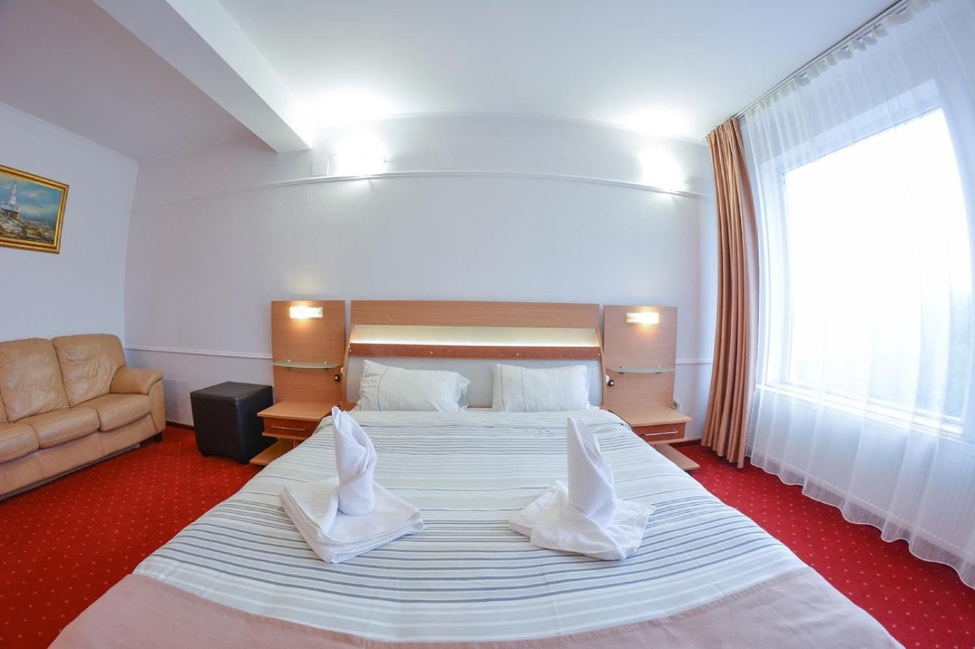 Hotel Pensiune Valentina Râmnicu Vâlcea Exterior foto