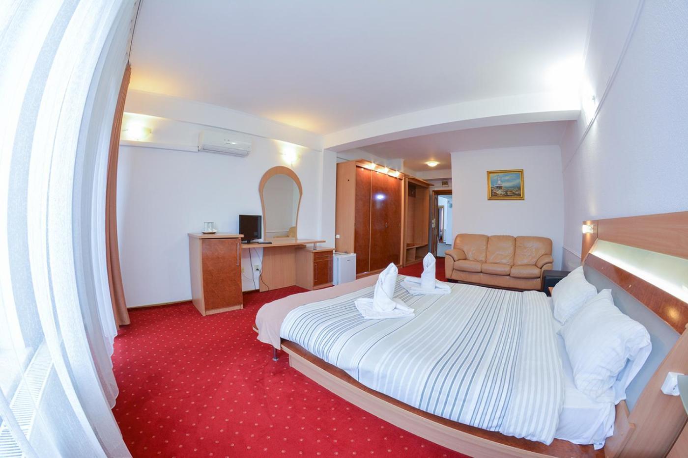 Hotel Pensiune Valentina Râmnicu Vâlcea Exterior foto
