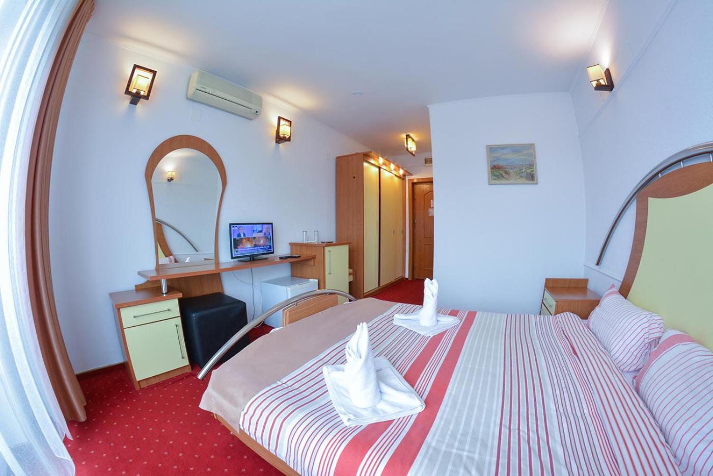 Hotel Pensiune Valentina Râmnicu Vâlcea Exterior foto