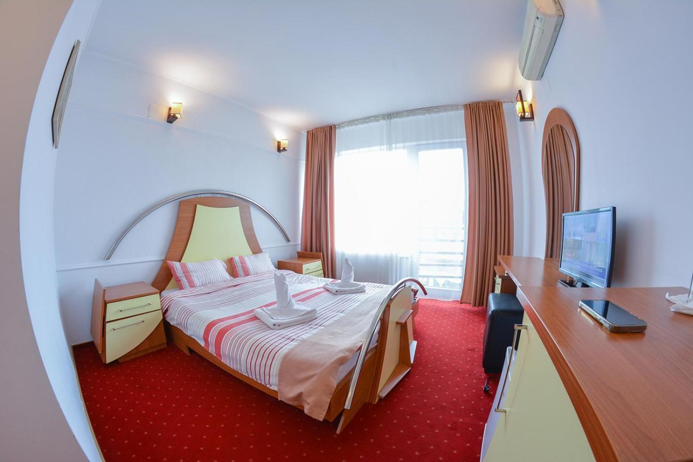 Hotel Pensiune Valentina Râmnicu Vâlcea Exterior foto