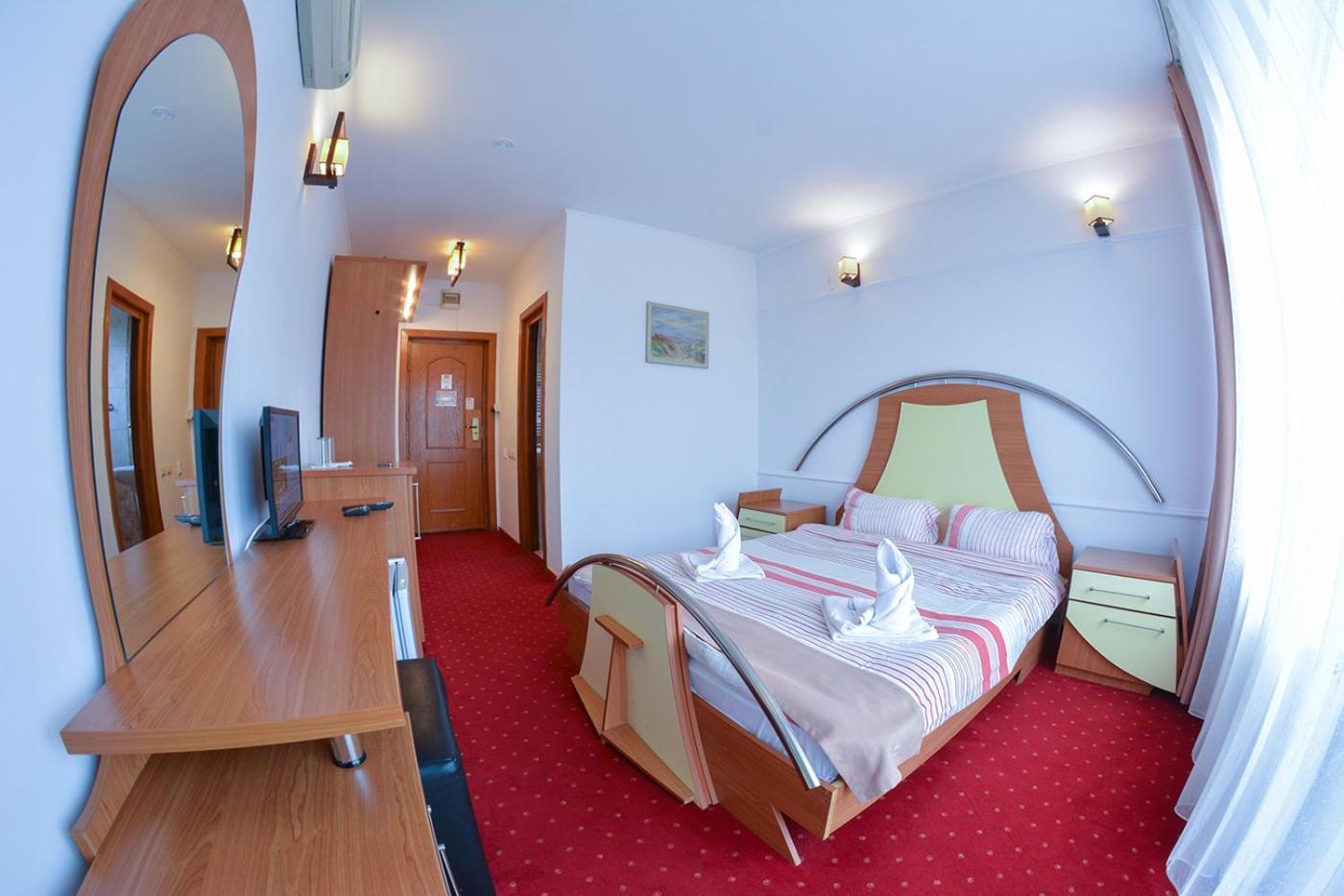 Hotel Pensiune Valentina Râmnicu Vâlcea Exterior foto