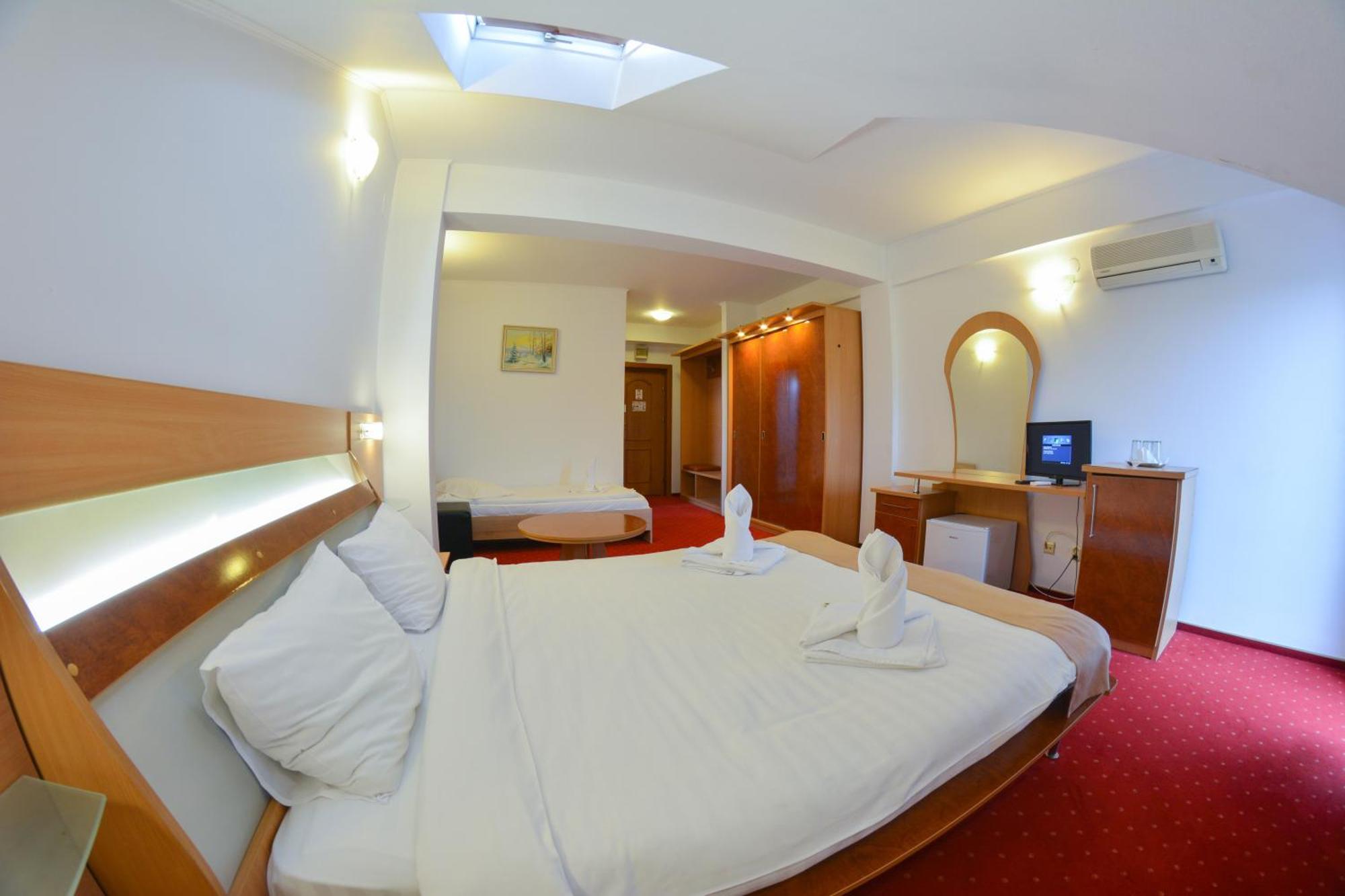 Hotel Pensiune Valentina Râmnicu Vâlcea Exterior foto