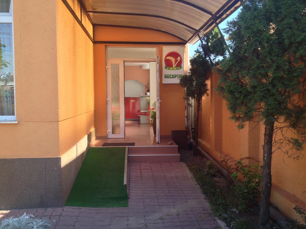 Hotel Pensiune Valentina Râmnicu Vâlcea Exterior foto